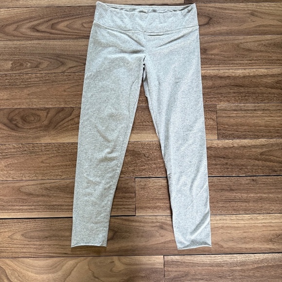 TNA | Size M | Grey Capri Leggings - Picture 3 of 6